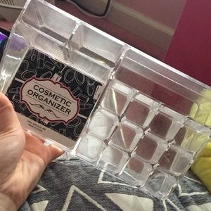 Acrylic makeup organizer